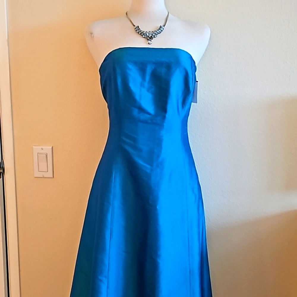 Saeyoung Vu couture Turquoise blue silk strapless  dress 👗